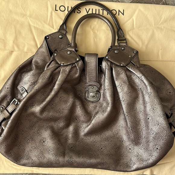 Louis Vuitton Mahina Hobo XL Metallic Mordore - Picture 4 of 16